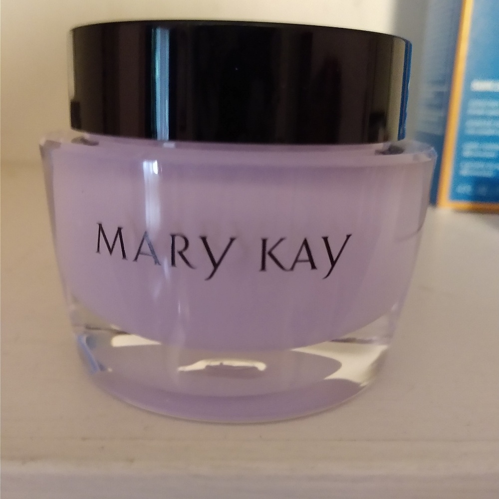 Mary Kay oil free hydrating gel